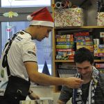 Piłkarze Stomilu Olsztyn w roli Mikołajów