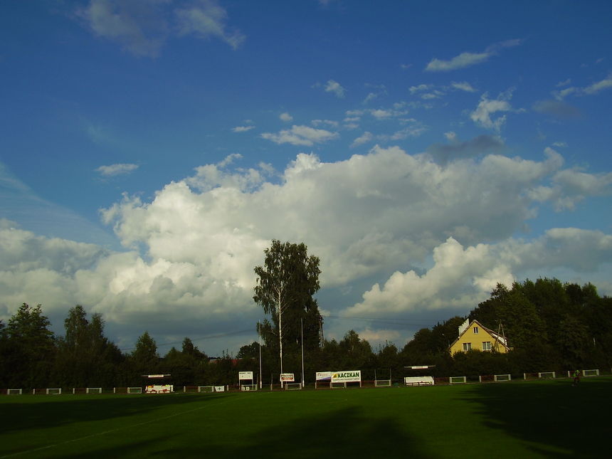 Stadion w Morągu będzie areną czwartkowego spotkania. Fot. wikipedia.pl