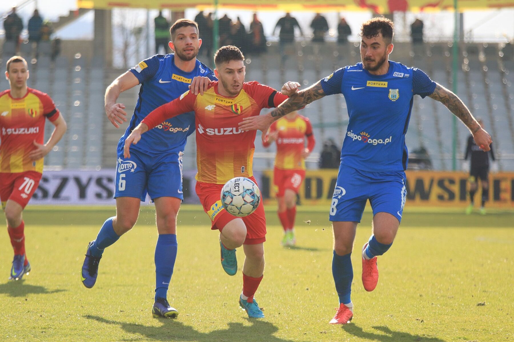 Stomil Olsztyn zremisował 1:1 w Kielcach z Koroną. Fot. Paweł Piekutowski