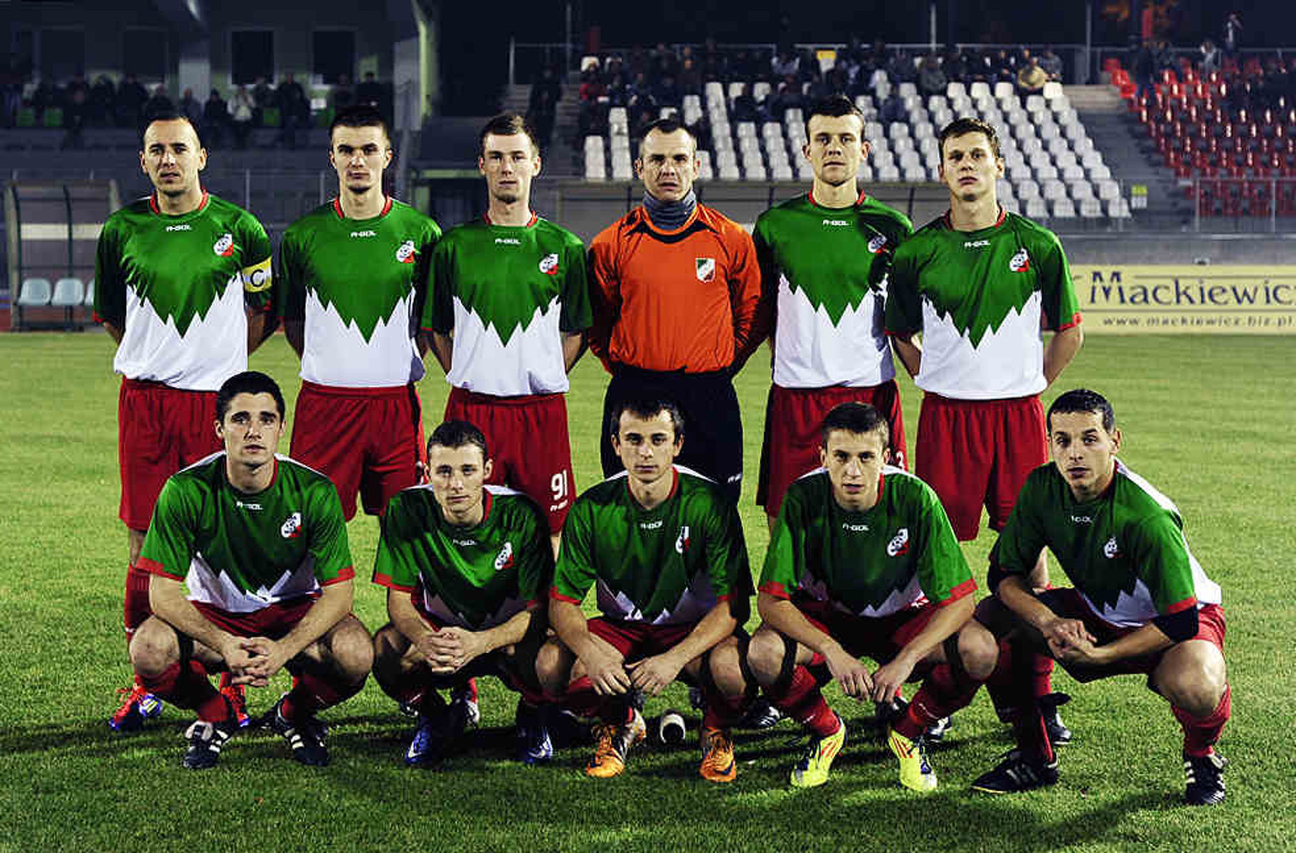 Ekipa z Korsz po dwudniowym boju wyjechała ze stadionu w Łomży zwycięska. Fot. Damian Lemański