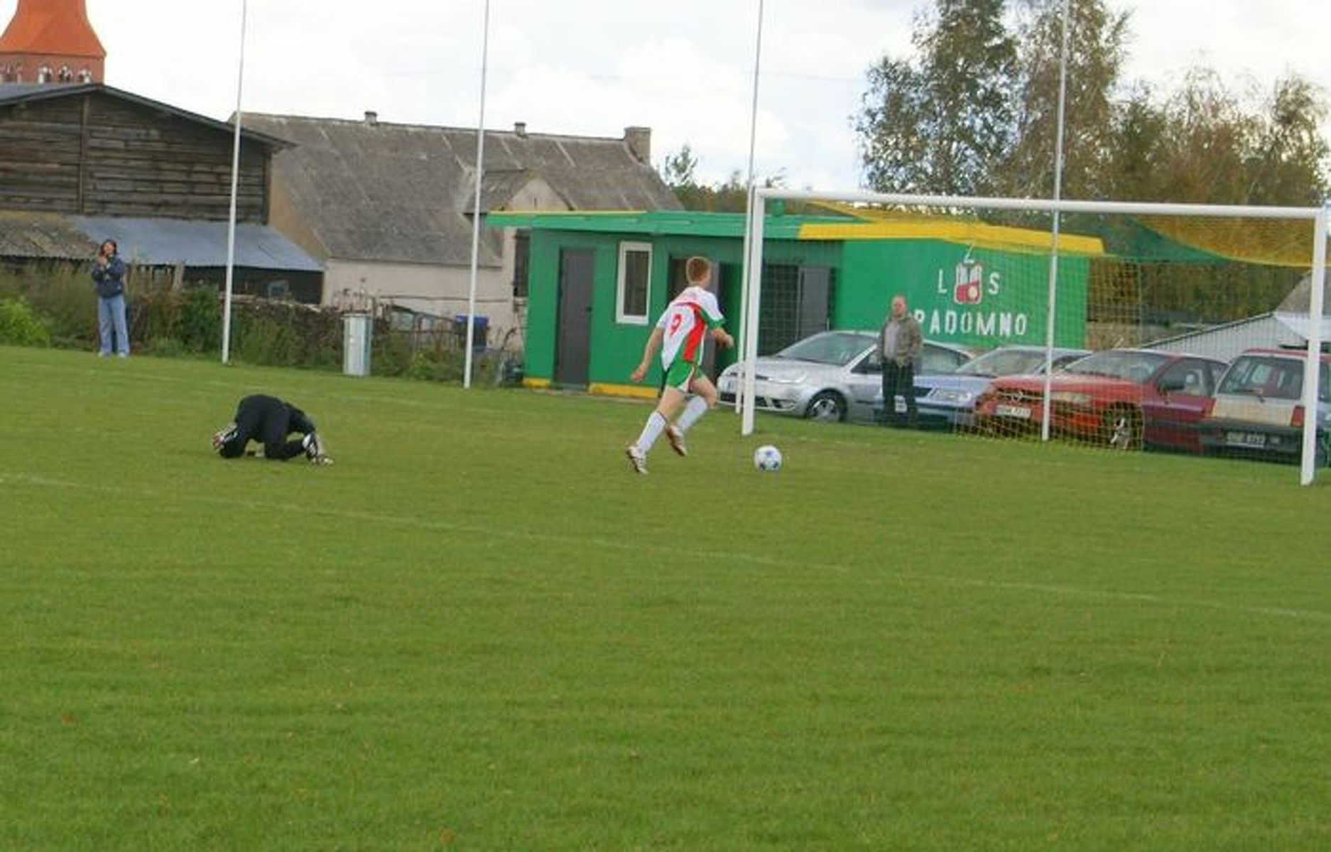 Jesienią piłkarze Radomniaka, a w szczególności Przemysław Górzyński (nr 9), doprowadzali bramkarzy rywali do rozpaczy. Fot. http://radomniak.futbolowo.pl