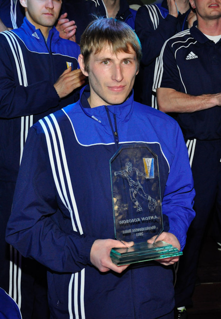 Anton Kołosow z nagrodą za tytuł Obcokrajowca Roku 2011. Fot. Michał Kuna