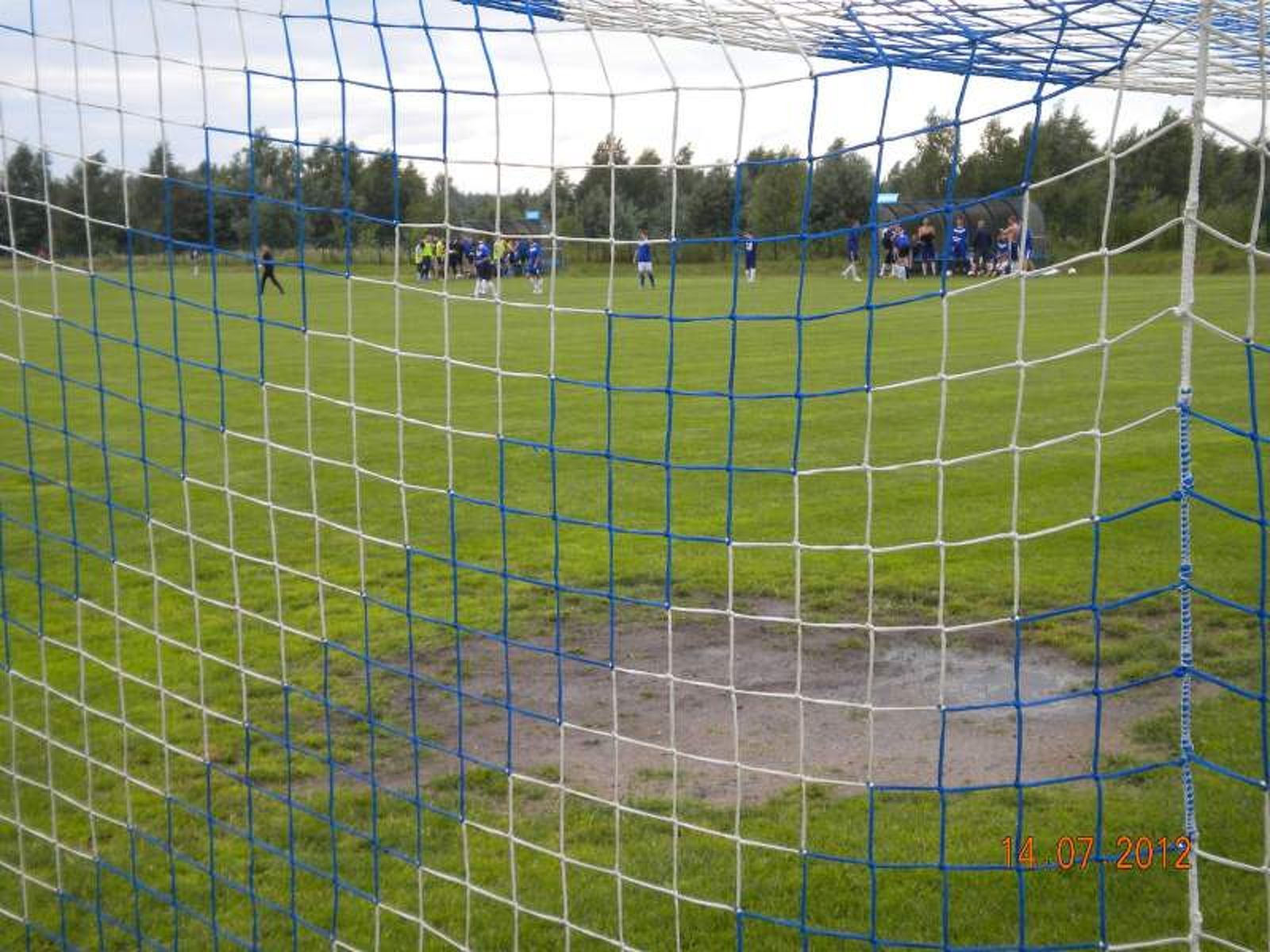 Od... ulewy zaczął się pierwszy sparing Błękitnych Pasym przed nowym sezonem. Fot. Piotr Gajewski