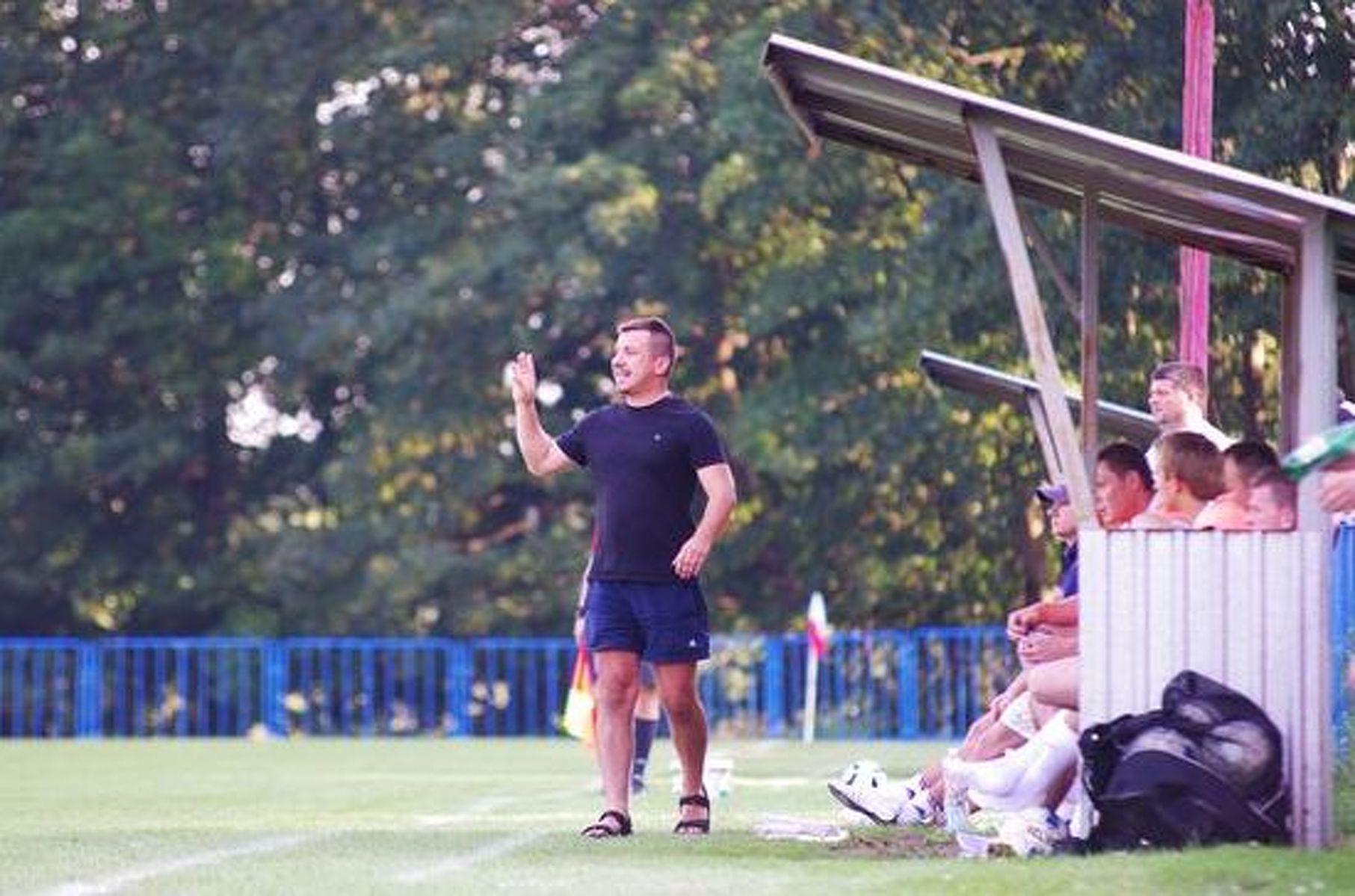 Trener DKS Waldemar Wolski pozyskał jak na razie 5 nowych graczy. fot: Łukasz Iwaszko