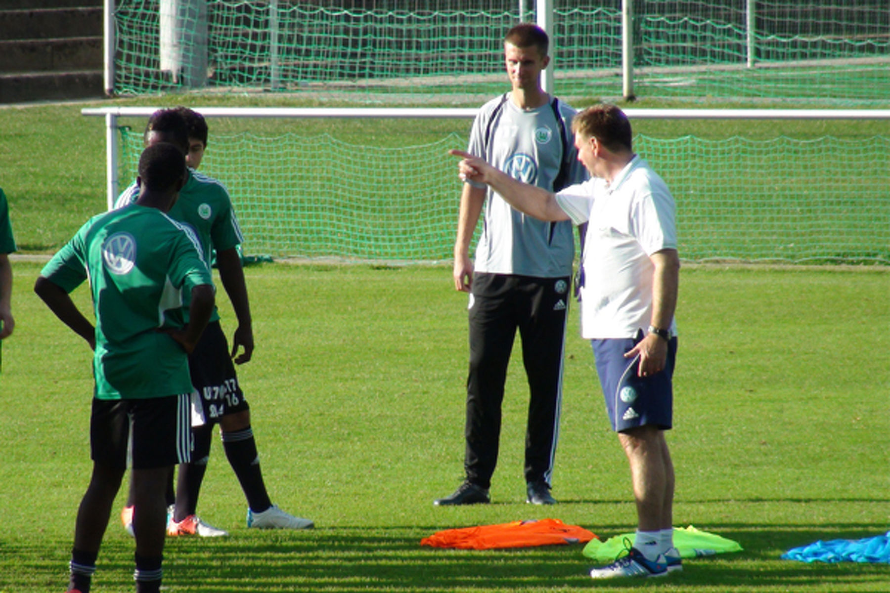 Michał Trzeciakiewicz na stażu w VFL Wolfsburg. Fot. footballidea.pl