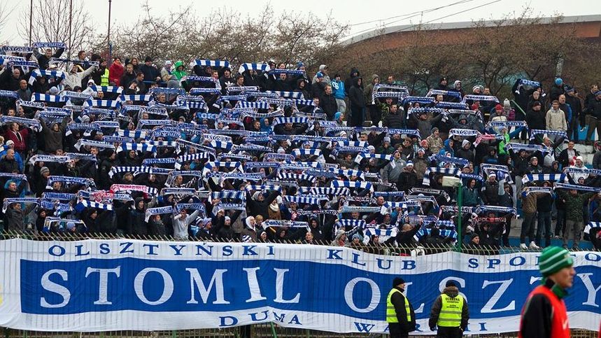 Kibice Stomilu Olsztyn jadą do Bydgoszczy. Fot. Artur Szczepański