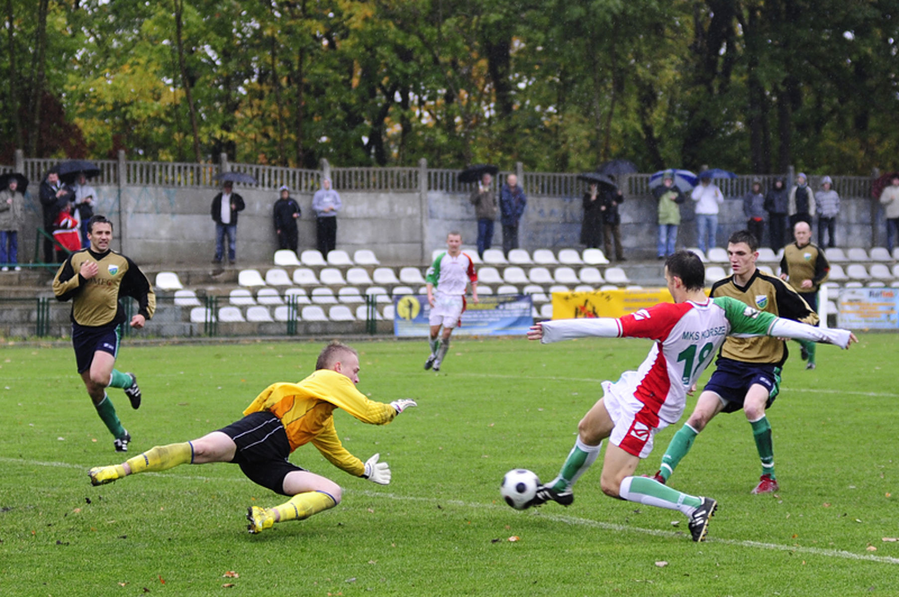 Mateusz Korowaj, bramkarz Granicy Kętrzyn. Fot. Damian Lemański