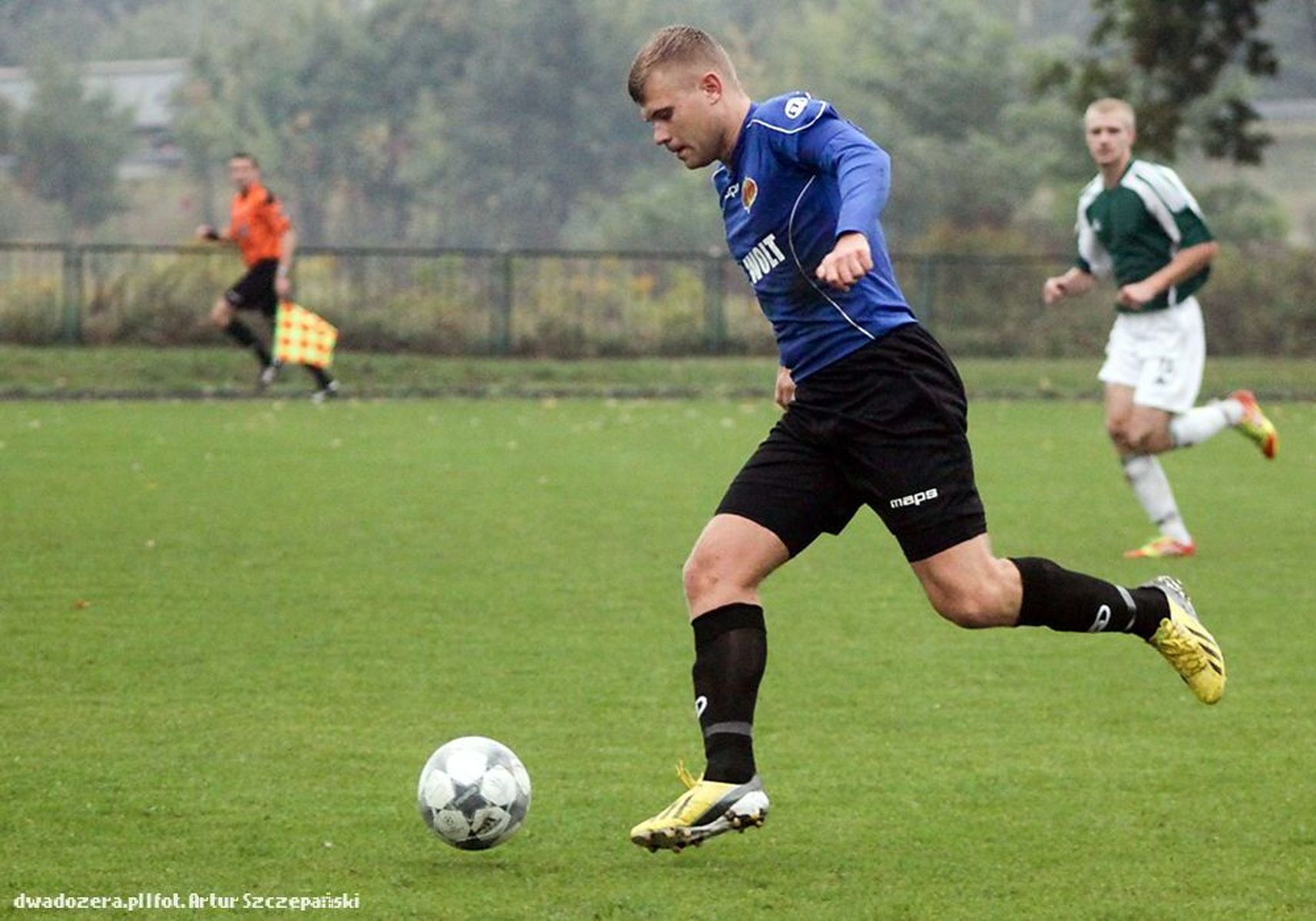 Michał Mościński i jego Rominta pędzą w kierunku III ligi. Fot. Artur Szczepański