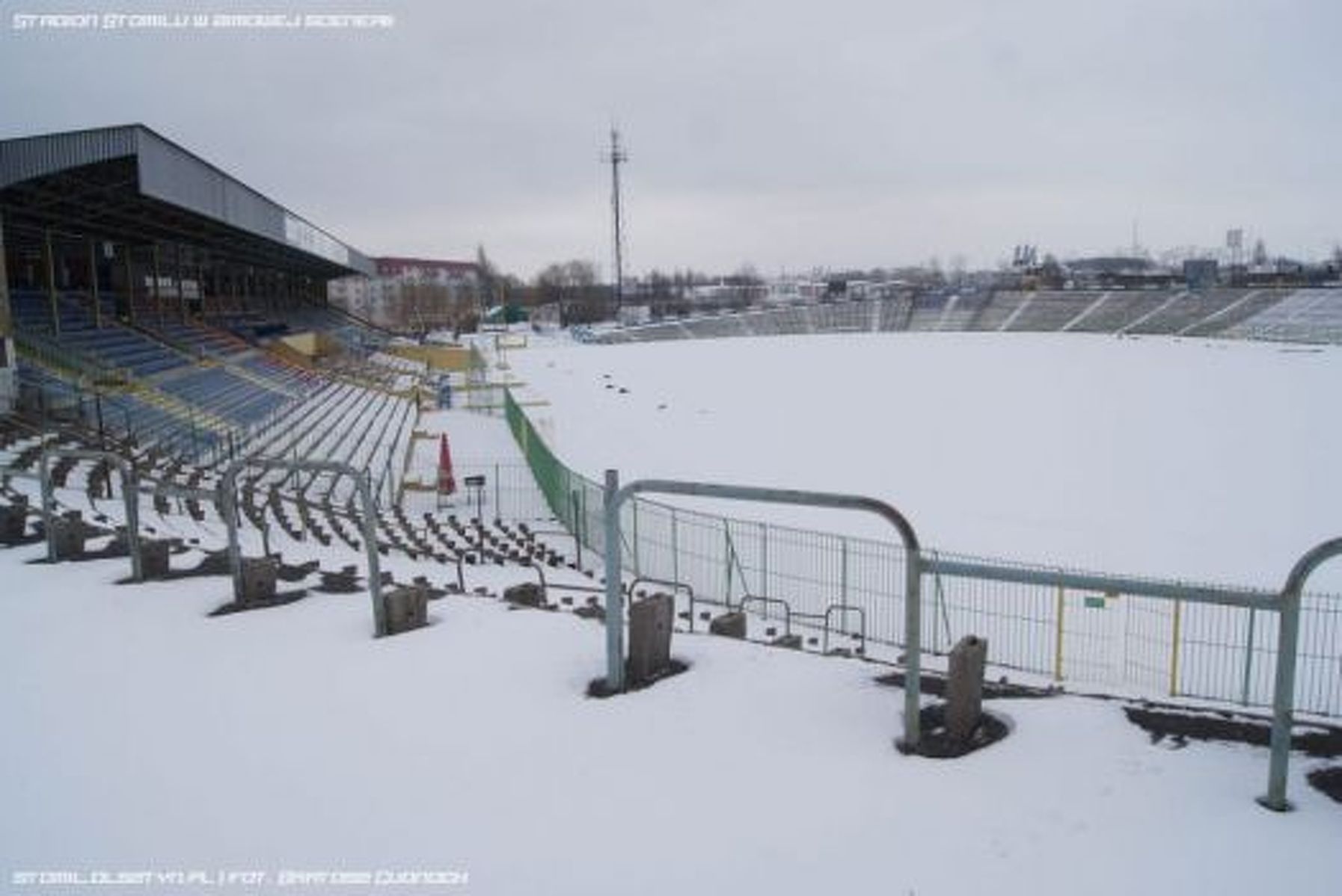 Stadion Stomilu na dziś nie nadaje się do gry w piłkę. Fot. Bartosz Cudnoch