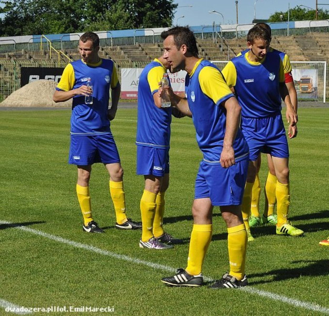 Mateusz Różowicz w starciu z Drwęcą ustalił wynik spotkania na 2:2. Fot. em