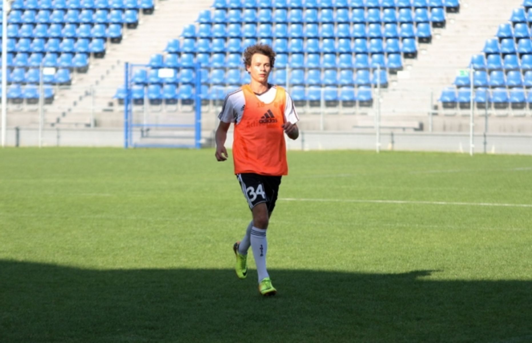 Tomek Nawotka zadebiutał w kadrze u-18. Fot. www.legia.net