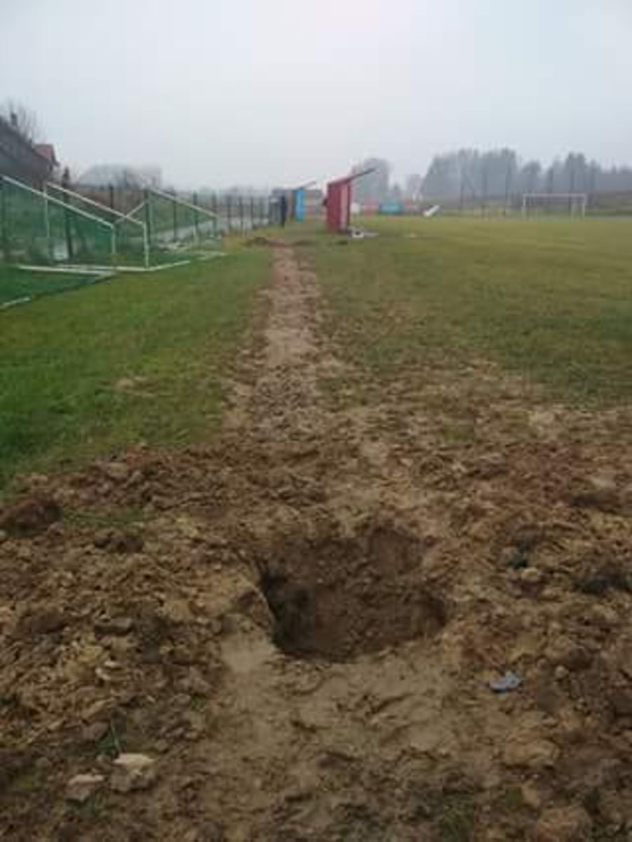 Boisko w Różnowie. Fot. facebook.com/gminadywity
