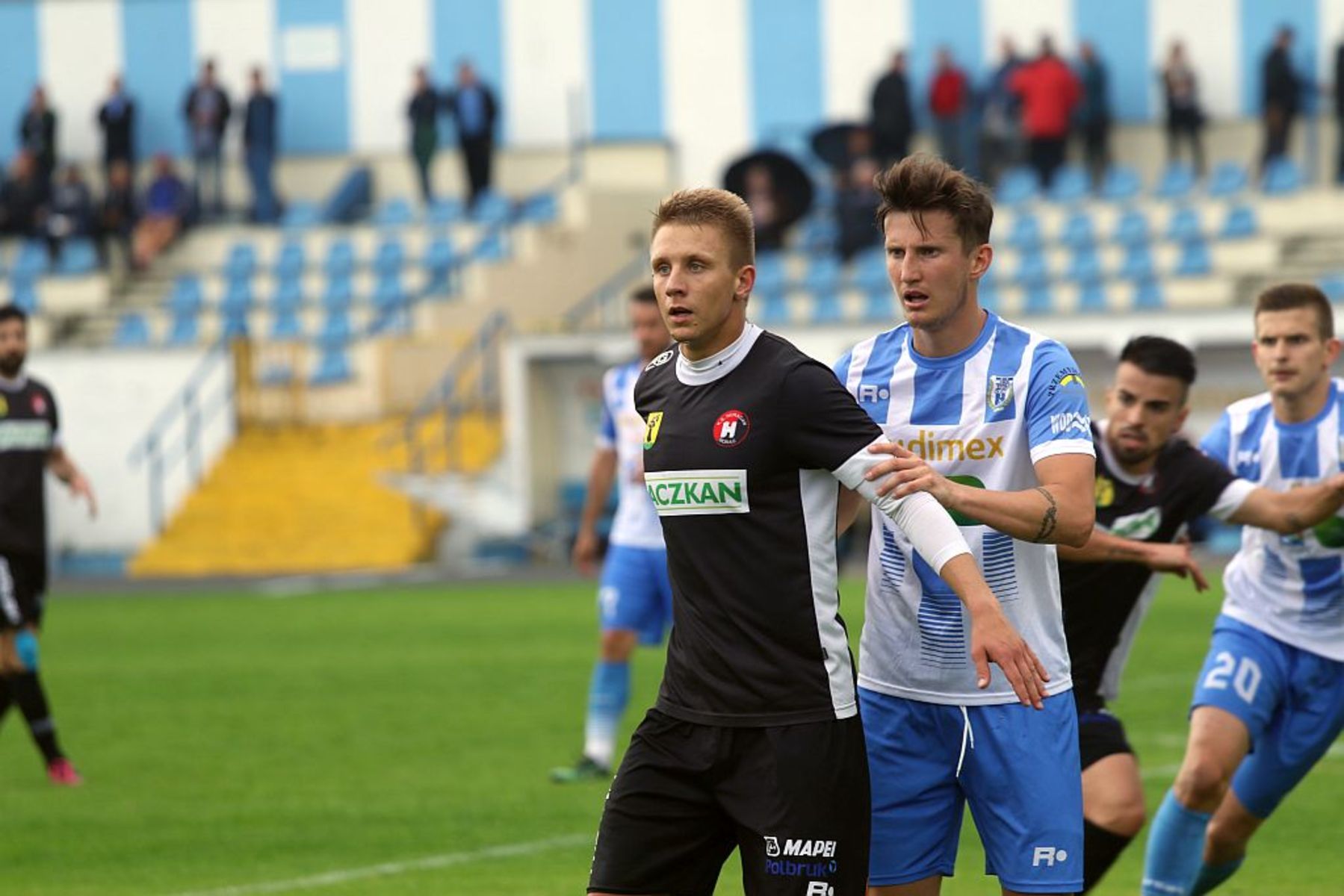 Jedną z bramek w sparingu strzelił Arkadiusz Mroczkowski. Fot. Emil Marecki