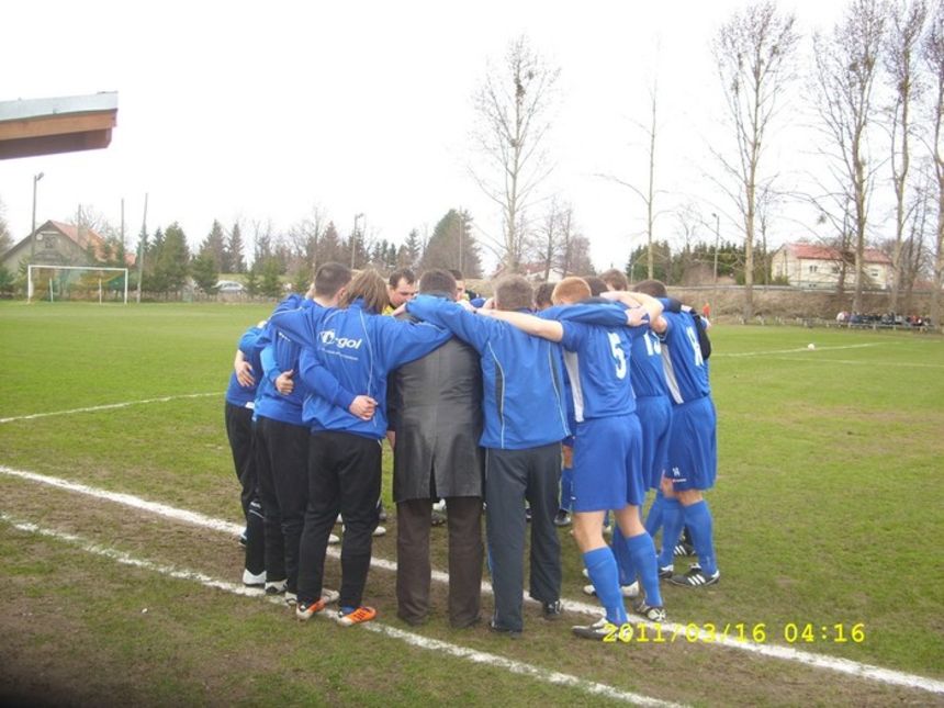 Po porażce 1:2 z Kormoranem Zwierzewo Tęcza Miłomłun spadła na 14. miejsce w tabeli  Fot. teczamilomlyn.futbolowo.pl