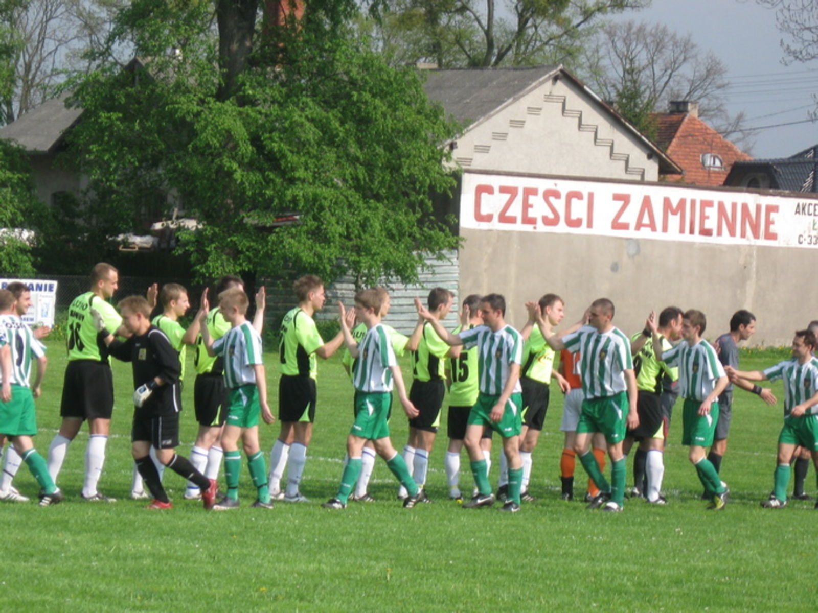 Po ostatnim zwycięstwie Ossa Biskupiec Pomorski awansowała na 10. miejsce w tabeli. Fot. ossa-biskupiec.futbolowo.pl